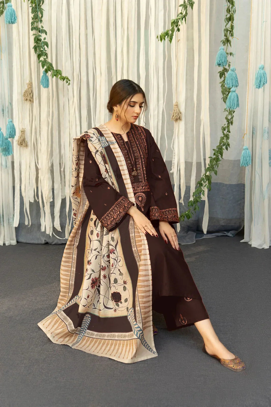 URGE-3PC DHANAK EMBROIDERED SUIT RANG-6958